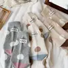 26 Estilos Nuevos de Calcetines para Mujer para Primavera y Verano, Hechos de Algodón Peinado, de Longitud Media hasta la Pantorrilla, con Lunares Grandes, Etiqueta de Tela Colorida en el Talón y Calcetines Holgados