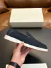 Sapatos Lazy de Couro Fosco Perfurado de Verão Cor STN Sola Colorida Versátil para o Dia a Dia Sapatos Loafer Masculinos