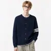 Suéter de punto con tres rayas para hombre, cárdigan tejido de punto trenzado para pareja, chaqueta, de moda, venta al por mayor de fábrica transfronteriza