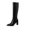 Botas de moda estilo europeu e americano, de cano alto até o joelho, plus size, cor sólida, bico fino, para outono e inverno, com zíper lateral e salto grosso
