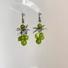 ¡Uvas Verdes de Verano! Pendientes de Flor de Racimo de Uva Verde Retro Frescos Nicho Simples de Gama Alta Personalizados para Mujer