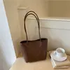 Tendência de moda transfronteiriça bolsa tote retrô estilosa de grande capacidade bolsa de ombro único textura de alta qualidade casual para o dia a dia bolsa de axila