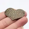 Pingente de Liga Multicor 47x31mm 5.3g Zakka Padrão Martelado Conector Coração Curvo