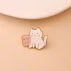 Broche de Gatinho Rosa Desenho Animado Fofo com Slogan em Inglês What Ever Insígnia de Animal Gato Branco Acessório