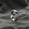 Anel simples e dominador para homem com design de galho estilo hip hop moda tendência anel aberto para dedo indicador anel retrô de rattan verde para dedo indicador