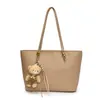 Bolsa de Ombro Retro Simples de Novo Estilo Transfronteiriça para Mulheres, Bolsa de Mão de Grande Capacidade para Trabalho e Deslocamento, Bolsa Tote Estilosa e da Moda