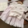 Conjunto de Verano para Niñas Estilo Coreano: Pantalones Rosa a Cuadros con Adorno de Encaje y Camiseta de Algodón Puro con Lazo 3D, Elegante para el Verano
