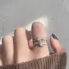 Anel Dupla Camada Estrela e Lua Temperamento Feminino Vento Frio Anel Ajustável para Dedo Indicador Design de Nicho