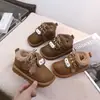 2025 Nuevo Invierno Zapatos Grandes de Algodón para Bebé Forrados de Felpa para Heattech y Lindos Zapatos Infantiles de Dibujos Animados con Suela Suave Venta al por Mayor 5005