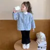 Abrigo suéter a rayas de bloques de color estilo coreano para niñas, nueva colección otoño/invierno 2026, top elegante para niñas pequeñas