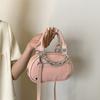Bolsa de ombro feminina nova para primavera e verão 2023, estilo rede, envelope vermelho, rebites de locomotiva em PU, moda, versátil, para usar a tiracolo, atacado, corrente
