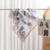 [Nuevos Productos 2025] Bufanda de Hilo Xili de Verano de Alta Gama Bufanda de Seda Bufanda Cuadrada de 70 Explosiones Blanco y Negro Puntos de Ola Pequeña Ligera