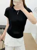 Top de tejido fino de seda helada para mujer, nuevo diseño de verano 2026, camiseta de manga corta con espalda hueca, top de color liso, moderno
