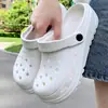 Clogs de enfermeiro respiráveis de novo estilo, modernos, fofos, leves para uso externo no verão 2026, sandálias de exterior