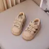 Tênis Esportivo Casual Infantil 2025 Verão Novo Sapatos Antiderrapantes com Solado Macio Sapatos Casuais para Meninas Sapatos com Velcro para Meninos