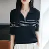 Nova camiseta feminina de verão com manga curta e gola virada, feita de malha listrada de Liocel, top de malha fino e simples estilo coreano