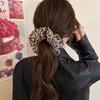 Pinza para el pelo de leopardo elegante, estilo retro, para otoño e invierno, con diseño de viento perezoso y moderno, con clip de tiburón y volumen, accesorios para el cabello con agarre avanzado de nicho.
