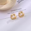 Aretes Irregulares Retro de Aguja de Plata S925 Corea del Sur Aretes Triangulares Dorados Mate Simples Pequeños Distintivos Joyería para la Oreja