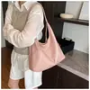Bolso de Axila de Gran Capacidad de Nicho para Mujer Moda Nueva Primavera 2025 Bolso de Mano para Viajar con Estilo Bolso de Hombro Versátil