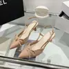 2026 Novos Sapatos Franceses de Salto Alto Stiletto Bico Fino Pontiagudo Doces Costas Abertas Abertura Rasa Bico Fechado Femininos