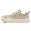Novos sapatos masculinos de primavera, tênis esportivos de malha respirável, estilo coreano moderno casual finos versáteis que aumentam a altura, sapatos brancos para homens