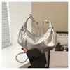 Bolsa Popular Crescent Dumpling Deste Ano Design de Nicho Bolsa Francesa de Axila Bolsa Transversal de Ombro Único de Alto Nível Moda para o Dia a Dia