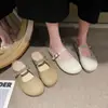 Sandálias baixas macias e antiderrapantes, versáteis e estilosas, para gestantes, novas chinelos fechados estilo francês de verão 2026 para mulheres usarem na rua
