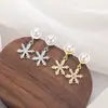 Pendientes de Botón de Perla Copo de Nieve Franceses para Mujer Exquisitos de Lujo Ligero de Gama Alta Estilo Nuevo Accesorios para Pendientes Versátiles para el Día a Día Pendientes Dulces Incrustados de Pedrería