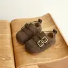 Birkenstocks Retrô para Meninas 1-3 Anos Solado Macio Antiderrapante Resistente ao Desgaste Calçados Casuais Simples Novos para Outono 2026 Sapatos para Caminhada