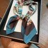 Pañuelo Cuadrado Pequeño Guofeng Camelia Azul 70 para Mujer 2024 Nuevo Pañuelo Delgado de Primavera y Otoño Pañuelo Decorativo Elegante