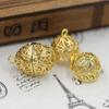 Accesorios de oro genuino de 24 quilates DIY equipaje ropa material de cobre sobre hueco sobre de cobre retro colgante de bola se puede abrir A735