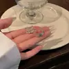 Pendientes de Aro Huecos de Encaje de Lujo Ligero Estilo Francés para Mujer, Modelo Nuevo de Alta Gama 2026, Pendientes de Temperamento Únicos y Hermosos