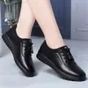Zapatos Casuales de Suela Suave para Mujer, Antideslizantes, Cómodos, Zapatos para Madre, con Cordones, Planos, de un Solo Color, Zapatos de Cuero Suave, Zapatos de Moda para Mujer