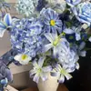 Diseño de Escena de Boda con Flores Artificiales Azules, Arreglo de Piso con Flores Falsas, Phalaenopsis, Tulipanes, Arreglo Floral Decorativo Suave
