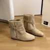 Botas Femininas Cano Médio 2026 Outono/Inverno Palmilha Pequena Retro Bico Redondo Fivela de Cinto Elegantes Fashion