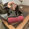 Bolso Cilíndrico de Moda para Mujer 2026 Mate Nuevo Color de Moda Bloqueo de Color Correa Ancha para el Hombro Bolso de Hombro Único Versátil Bolso Cruzado Venta al por Mayor