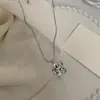 2026 Nuevo Venta Caliente Collar de Flores Sentido de Diseño de Nicho Cadena de Clavícula Exquisita Accesorios de Collar en Capas Versátiles de Moda Venta al por Mayor