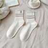 Calcetines de punto de media pantorrilla estilo coreano 2026 con bordado de oso para mujer, calcetines casuales ligeros de algodón a rayas versátiles para primavera y verano