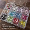 Conjunto de acessórios para nail art com strass de fundo plano de 12 grades para atacado, strass pontiagudos de cor branca translúcida redondos, kit de materiais DIY, acessórios
