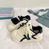 Zapatillas blancas de invierno con forro polar para mujer, zapatos casuales cálidos con forro de algodón, nuevo estilo 2026, zapatillas deportivas de algodón de suela plana versátiles y de moda