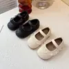 Zapatos Pequeños de Cuero Sencillos y Modernos para Niñas 2026 Primavera/Otoño Nuevos Zapatos Individuales Retro Estilo Bosque Estilo Pequeño Chanel Zapatos Mary Jane de Princesa