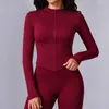 Conjunto de yoga ajustado sin espalda transfronterizo europeo y americano, ropa de fitness de secado rápido, pantalones cortos deportivos de manga corta para correr al aire libre y pantalones de yoga