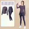 Conjunto esportivo profissional para corrida feminina, novo traje de fitness de verão respirável de secagem rápida, conjunto de yoga de alta qualidade de manga curta