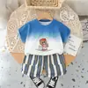 2024 Nuevo Conjunto de Dos Piezas para Niños de Verano, Cuello Redondo, Tie-Dye Estampado, Manga Corta, Raya Vertical, Algodón, Pantalones de Cinco Puntos, Venta al por Mayor desde Fabricante