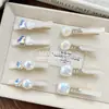 Pinza para el Cabello Estilo Chanel Perla Blanca Pinza de Pato Pasador Elegante Pinza para Flequillo Pinza Lateral Accesorio Versátil para el Cabello Mayoreo