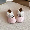 Sapatos de couro estilosos para primavera e outono, sapatos formais infantis de sola macia, sapatos de bebê para meninas, sapatos de couro estilo princesa com laço