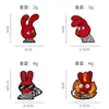 Broche Conejo Prisión Anime Animal Rojo Periférico Insignia de Metal Versátil Accesorio para Ropa Mochila Pin de Solapa Broche