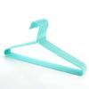 Fabricación de perchas para adultos moldeadas por inmersión para suministro de supermercados europeos y americanos, tendedero de metal para ropa al por mayor de fábrica, percha para ropa de niños