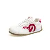 Tênis Temáticos de Amor para Mulheres, Novo Modelo de Primavera, Sapatos Casuais Respiráveis de Malha com Solado Espesso, Tênis Versáteis para Estudantes, Atacado de Sapatos Femininos