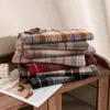 Bufanda Cuadros Clásica Versátil Nueva para Otoño e Invierno para Mujeres Estudiantes y Parejas, Imitación Cachemira, Chal Engrosado Estilo Coreano